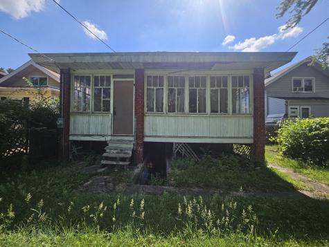 8028 South Bennett Avenue Chicago IL 60617