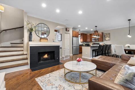 1012 South Loomis Street Chicago IL 60607