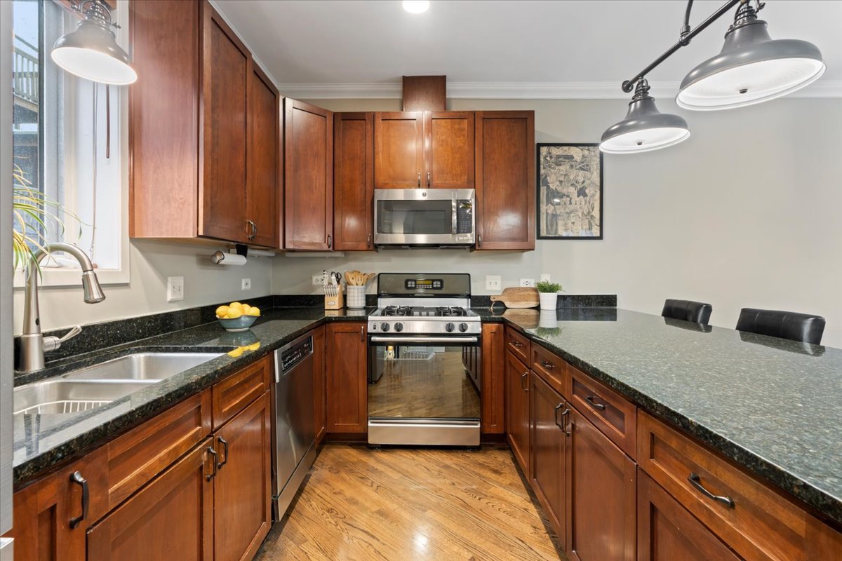 1012 South Loomis Street Chicago IL 60607