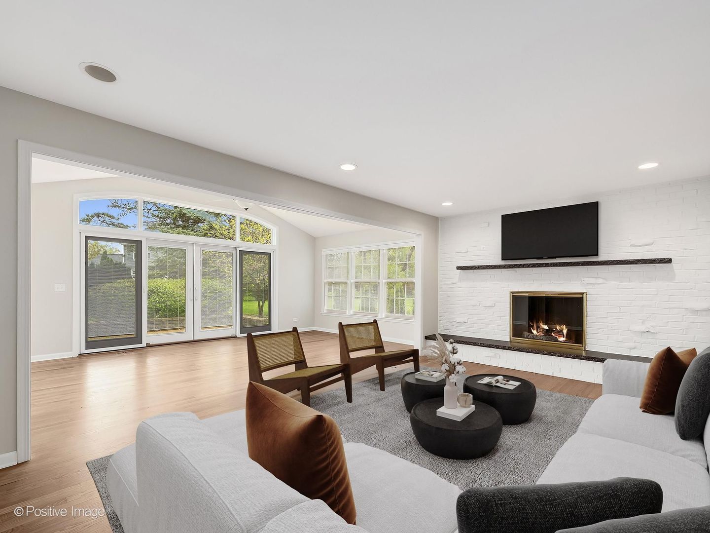 2S560 Seneca Drive Wheaton IL 60189