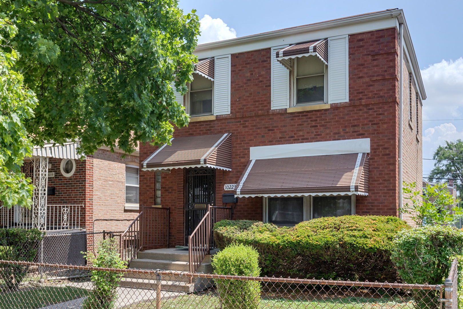 10223 South Indiana Avenue Chicago IL 60628