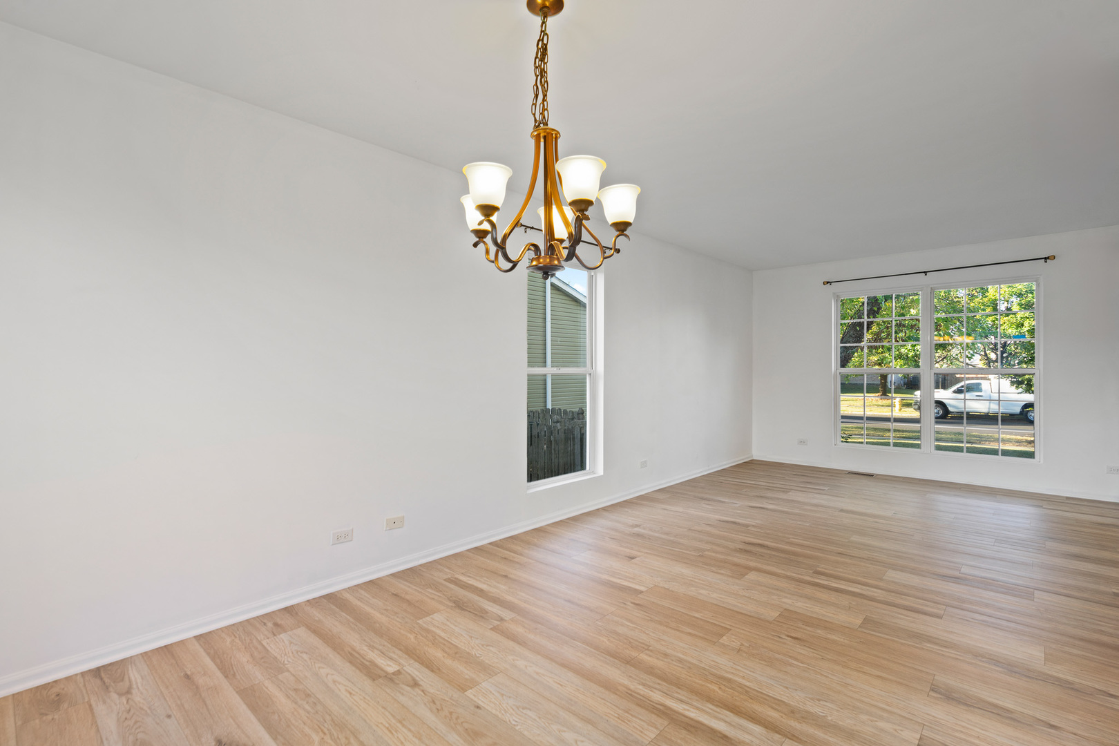 577 Greystone Lane Bolingbrook IL 60440