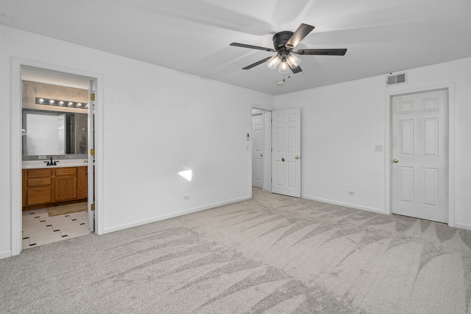 577 Greystone Lane Bolingbrook IL 60440