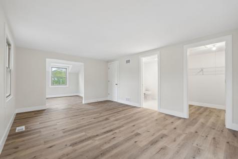 904 Iroquois Avenue Naperville IL 60563