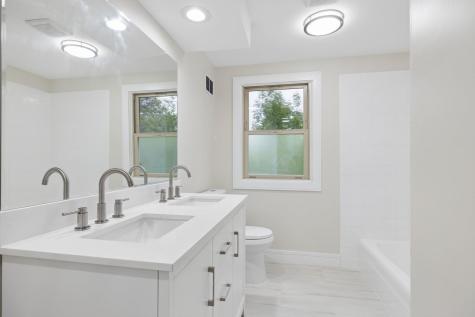 904 Iroquois Avenue Naperville IL 60563