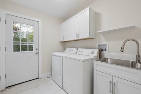 904 Iroquois Avenue Naperville IL 60563