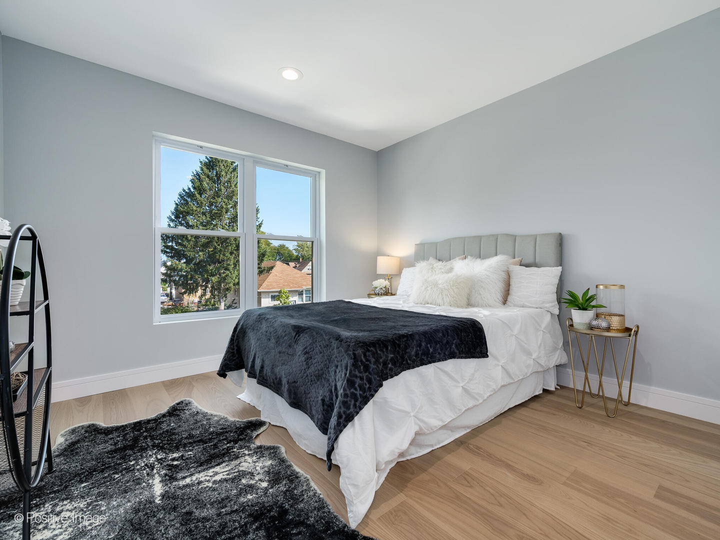 5725 West Byron Street Chicago IL 60634