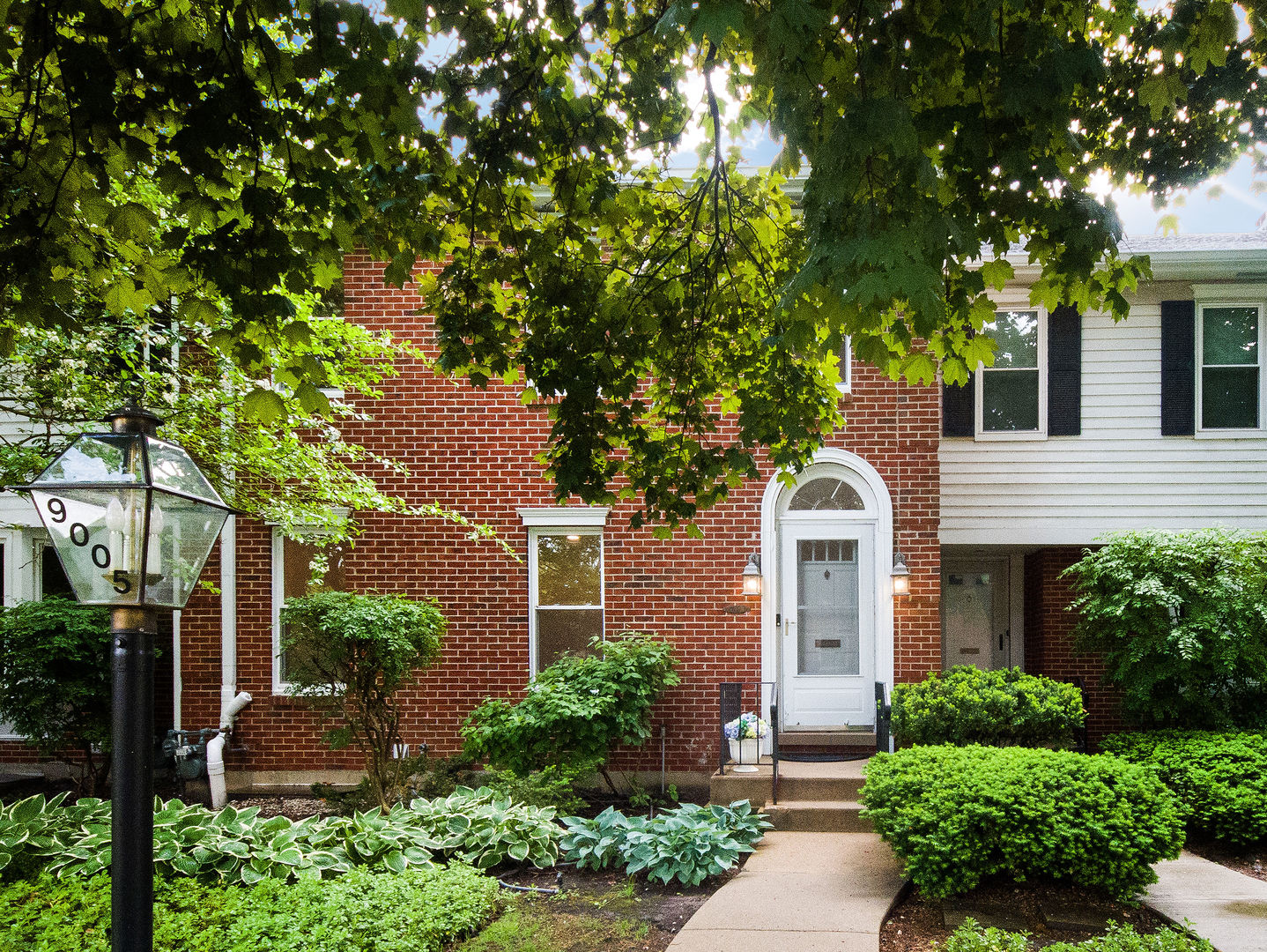 9005 Lincolnwood Drive Evanston IL 60203