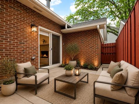 9005 Lincolnwood Drive Evanston IL 60203