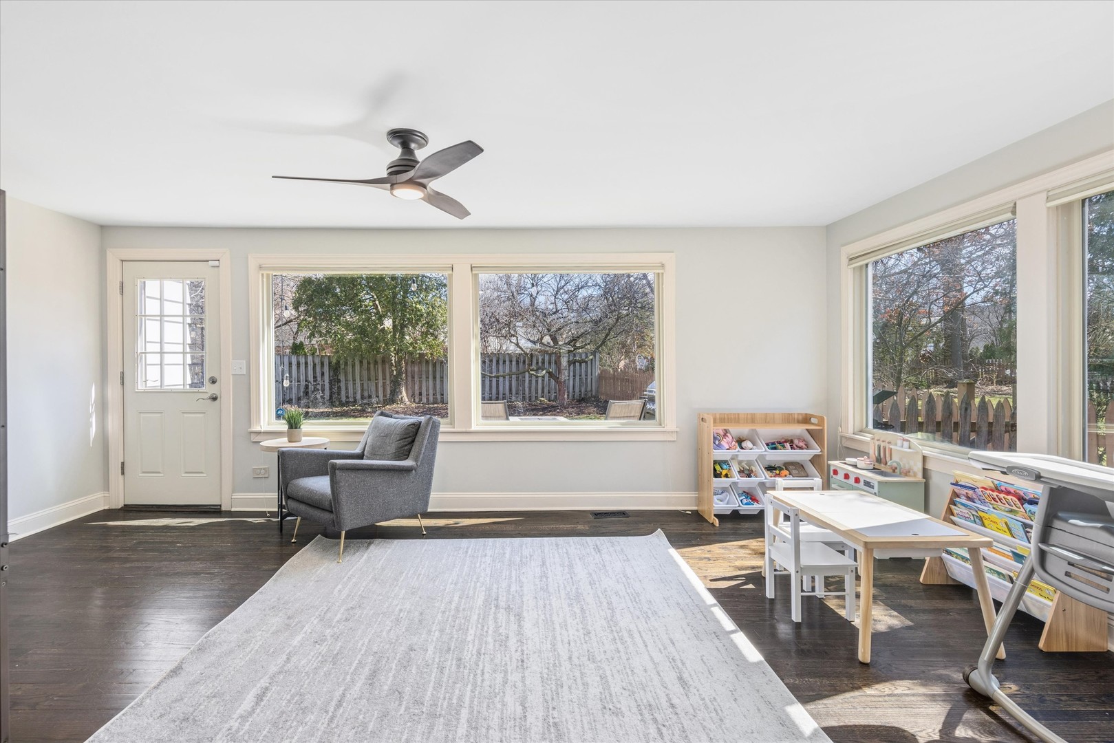 271 Sunset Avenue Glen Ellyn IL 60137