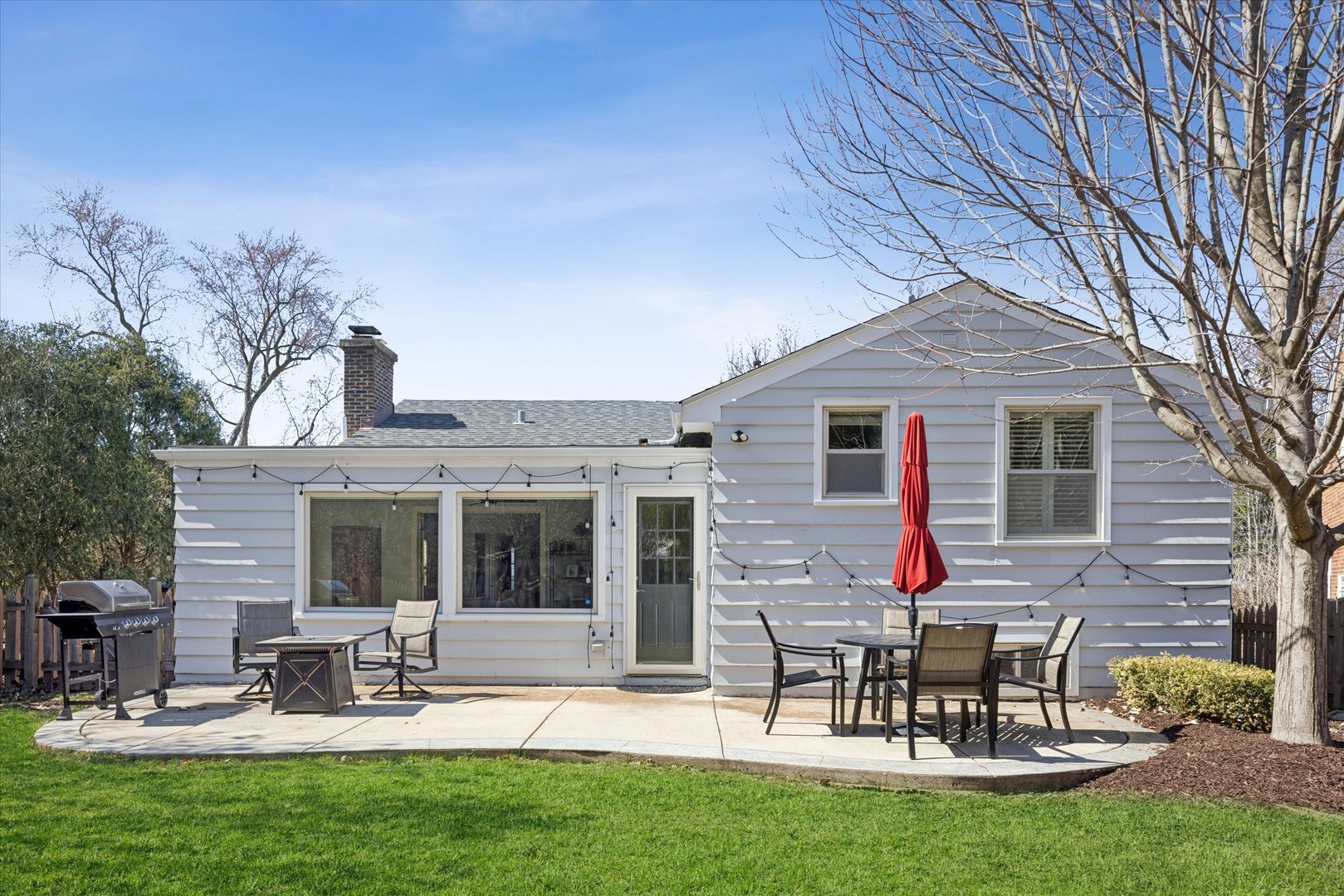 271 Sunset Avenue Glen Ellyn IL 60137