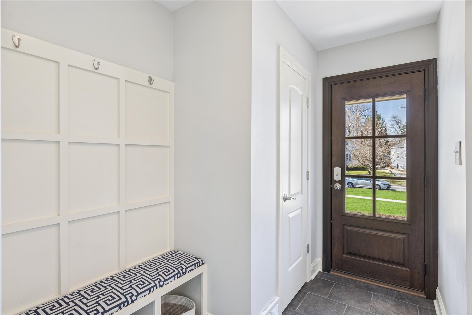 271 Sunset Avenue Glen Ellyn IL 60137