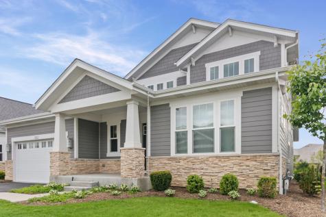 2832 Parkside Circle Glenview IL 60026