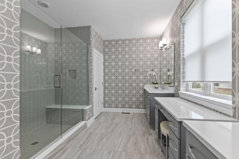 2832 Parkside Circle Glenview IL 60026