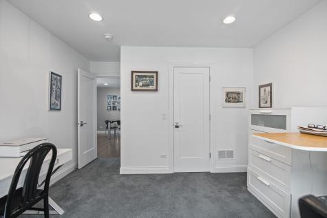 2832 Parkside Circle Glenview IL 60026