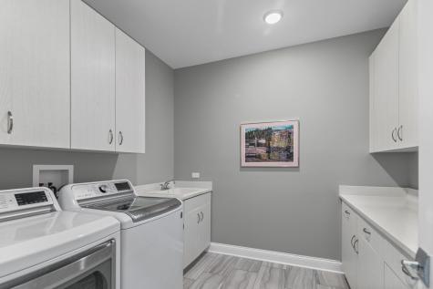 2832 Parkside Circle Glenview IL 60026