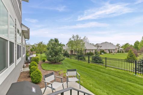 2832 Parkside Circle Glenview IL 60026