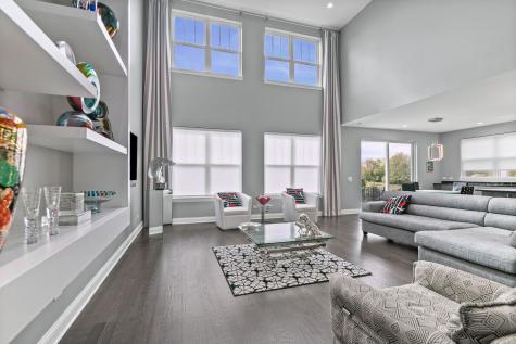 2832 Parkside Circle Glenview IL 60026