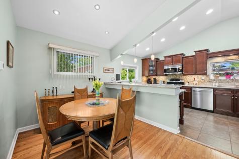 334 Southgate Drive Northbrook IL 60062