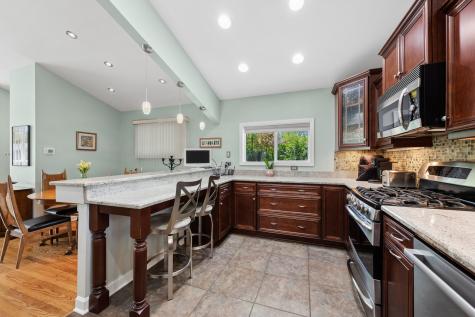 334 Southgate Drive Northbrook IL 60062