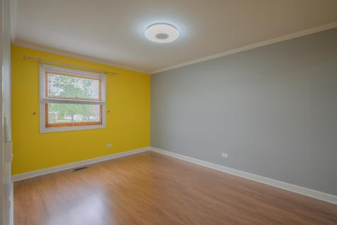 106 South Elroy Avenue Bartlett IL 60103