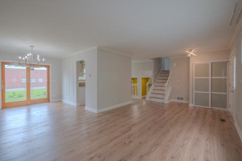 106 South Elroy Avenue Bartlett IL 60103