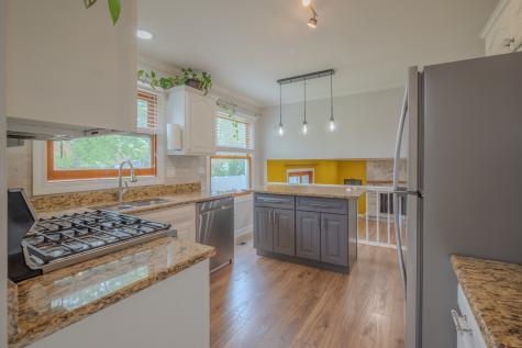 106 South Elroy Avenue Bartlett IL 60103