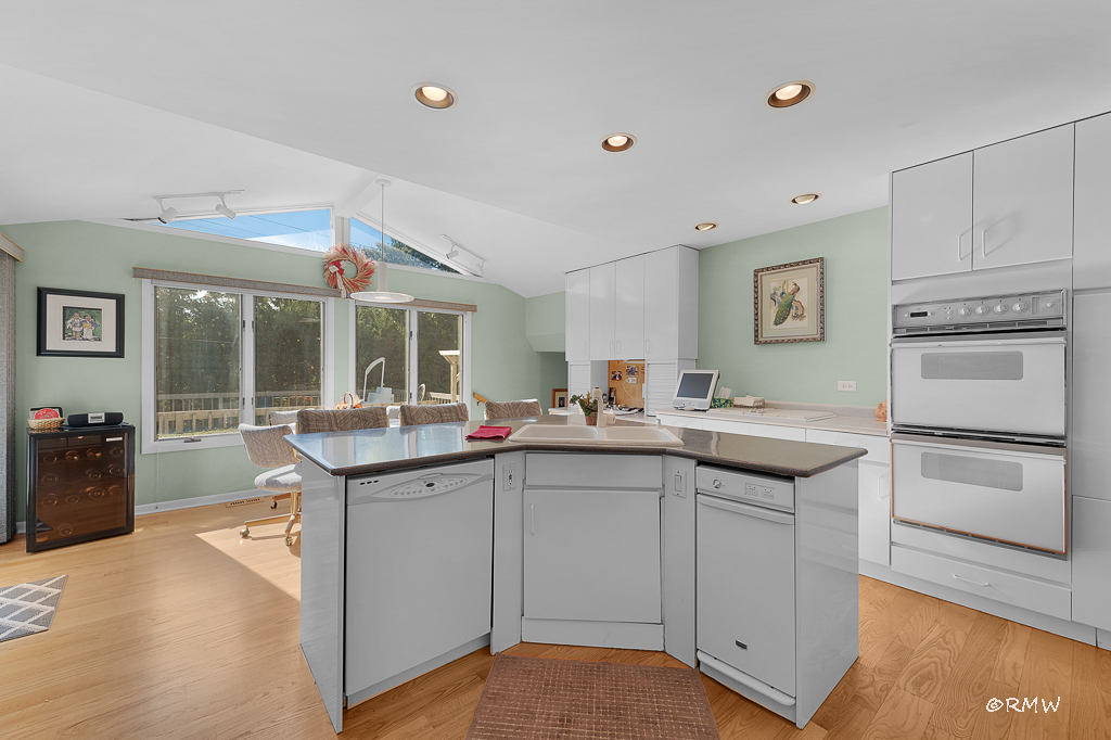 1155 West Westwood Trail Addison IL 60101