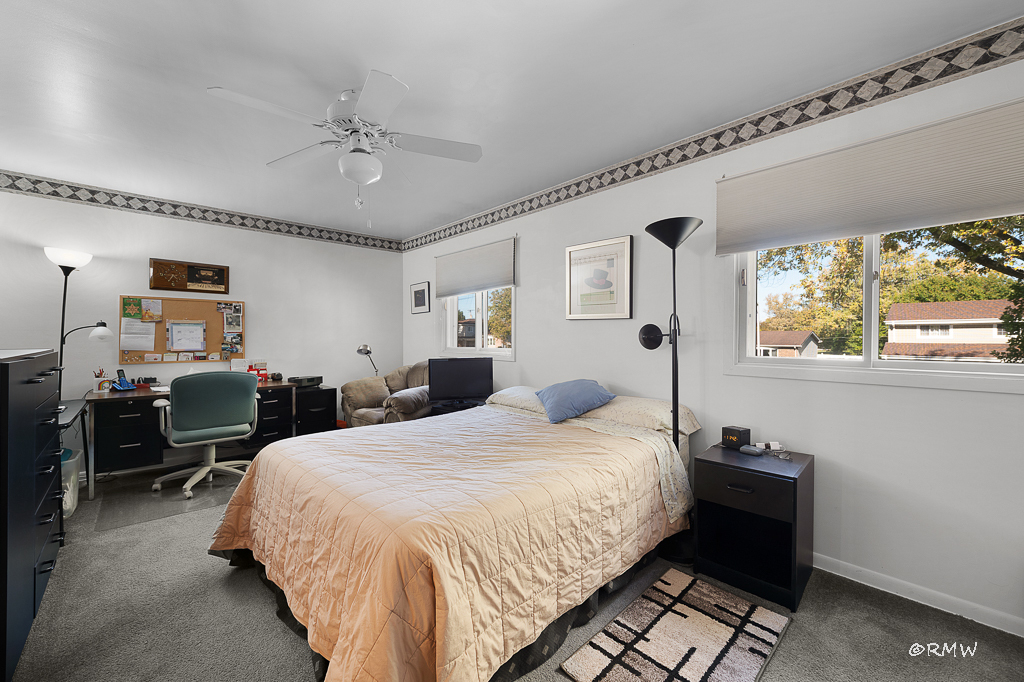 1155 West Westwood Trail Addison IL 60101