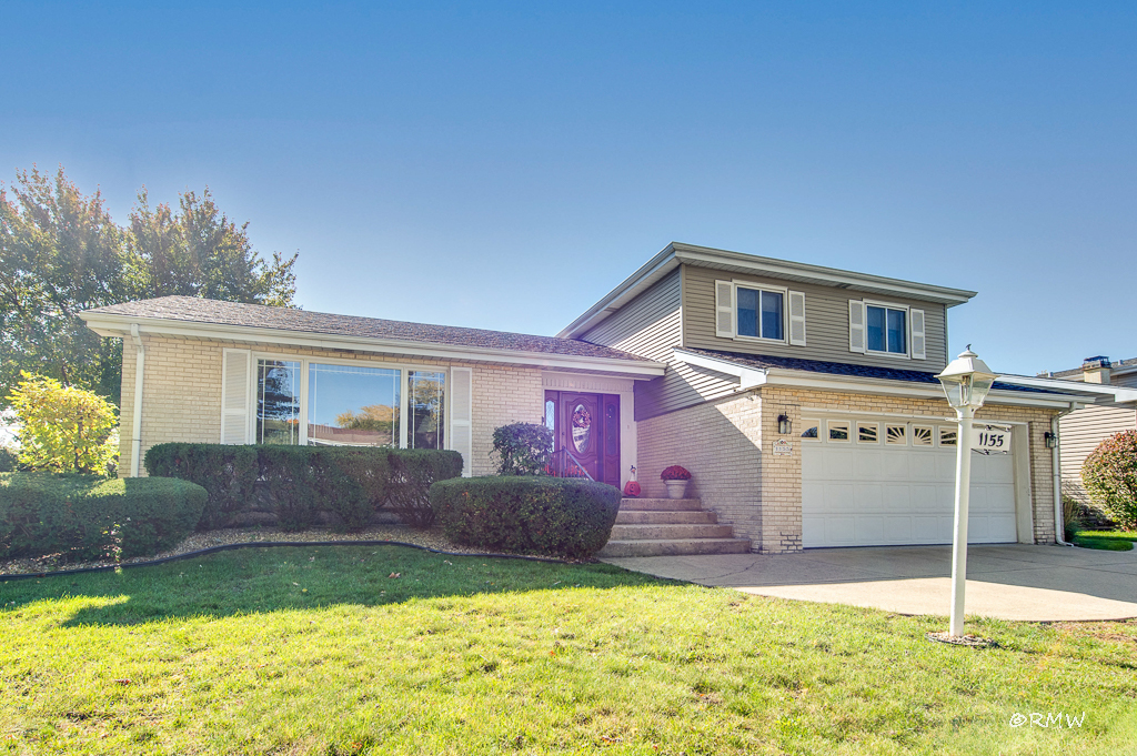 1155 West Westwood Trail Addison IL 60101