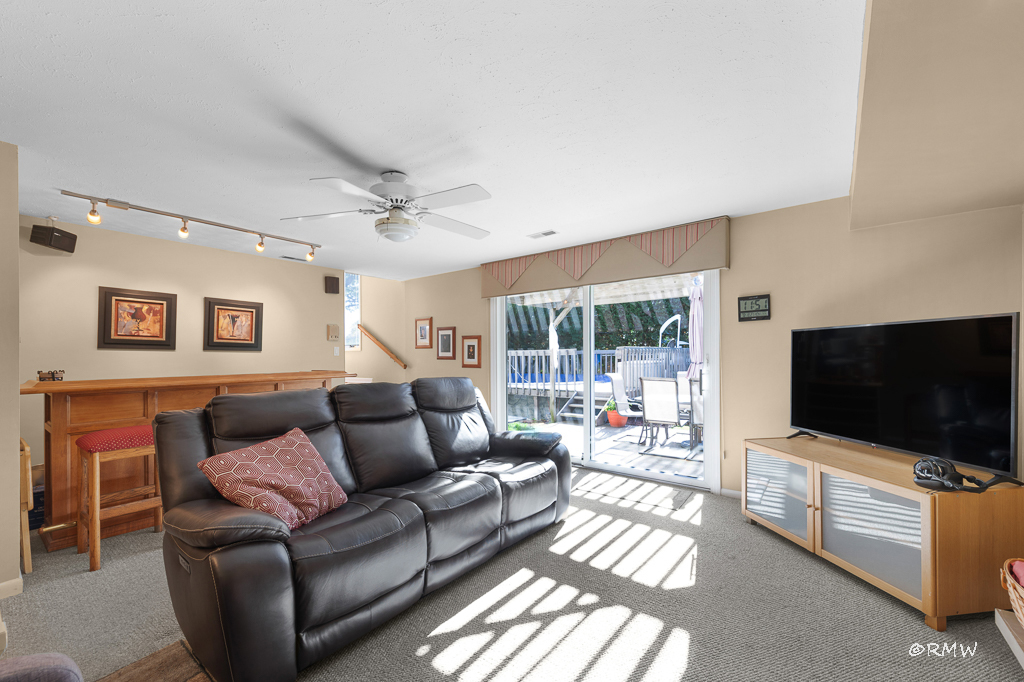 1155 West Westwood Trail Addison IL 60101