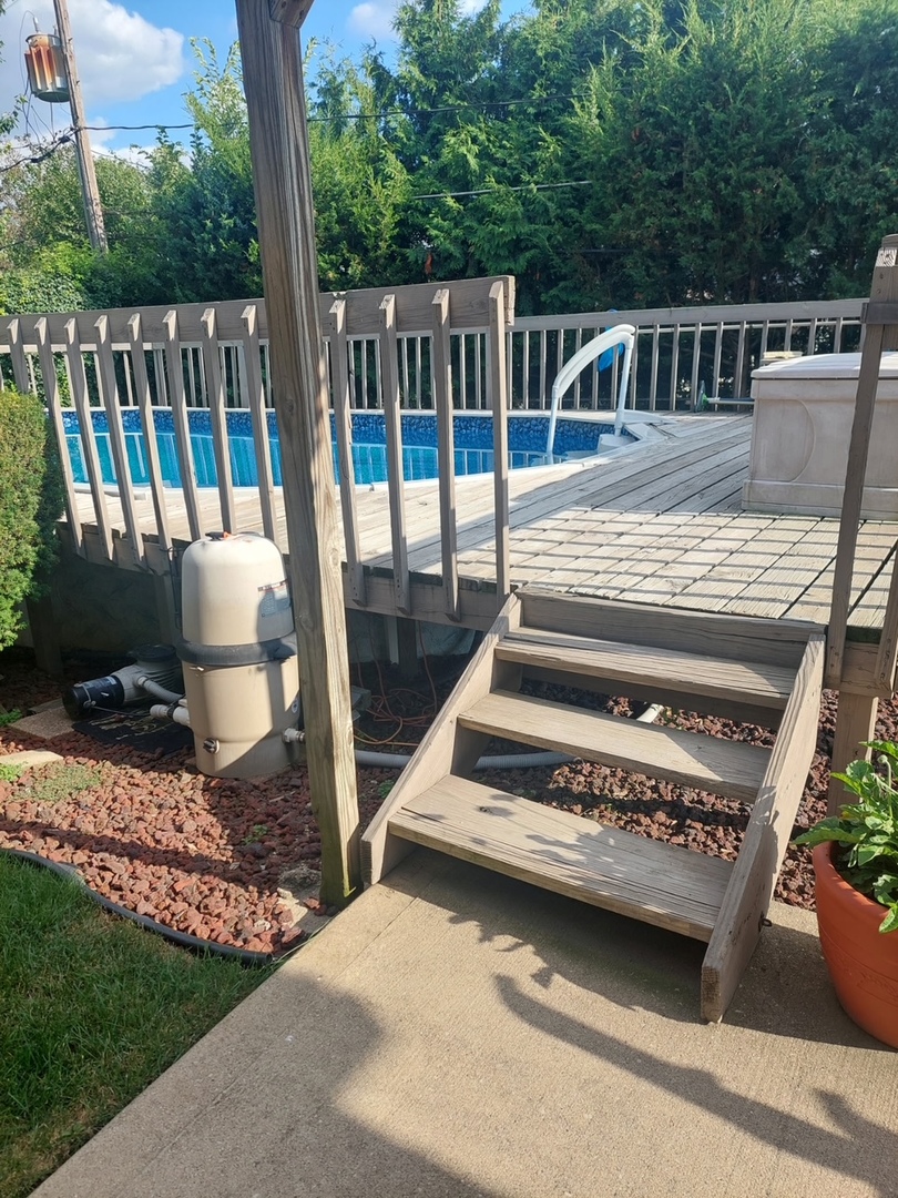 1155 West Westwood Trail Addison IL 60101