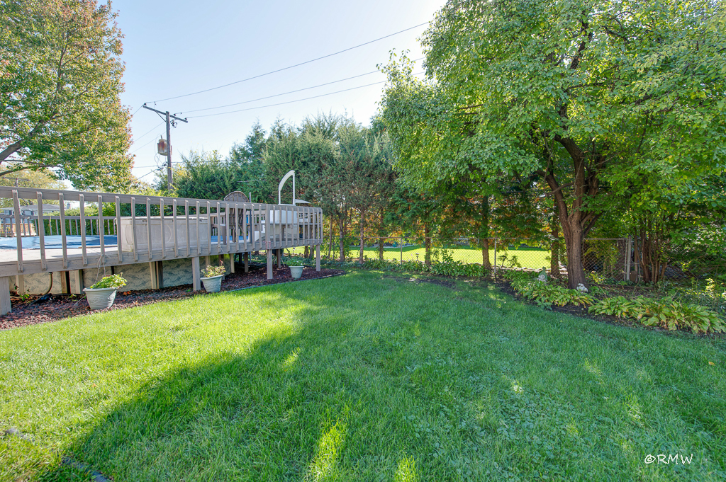 1155 West Westwood Trail Addison IL 60101