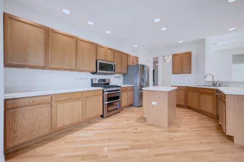 669 Saugatuk Circle S Romeoville IL 60446