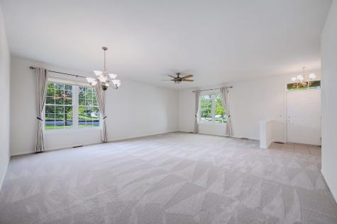 669 Saugatuk Circle S Romeoville IL 60446