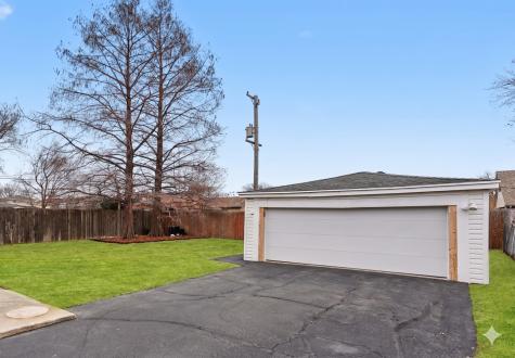 8719 Olympic Drive Bridgeview IL 60455