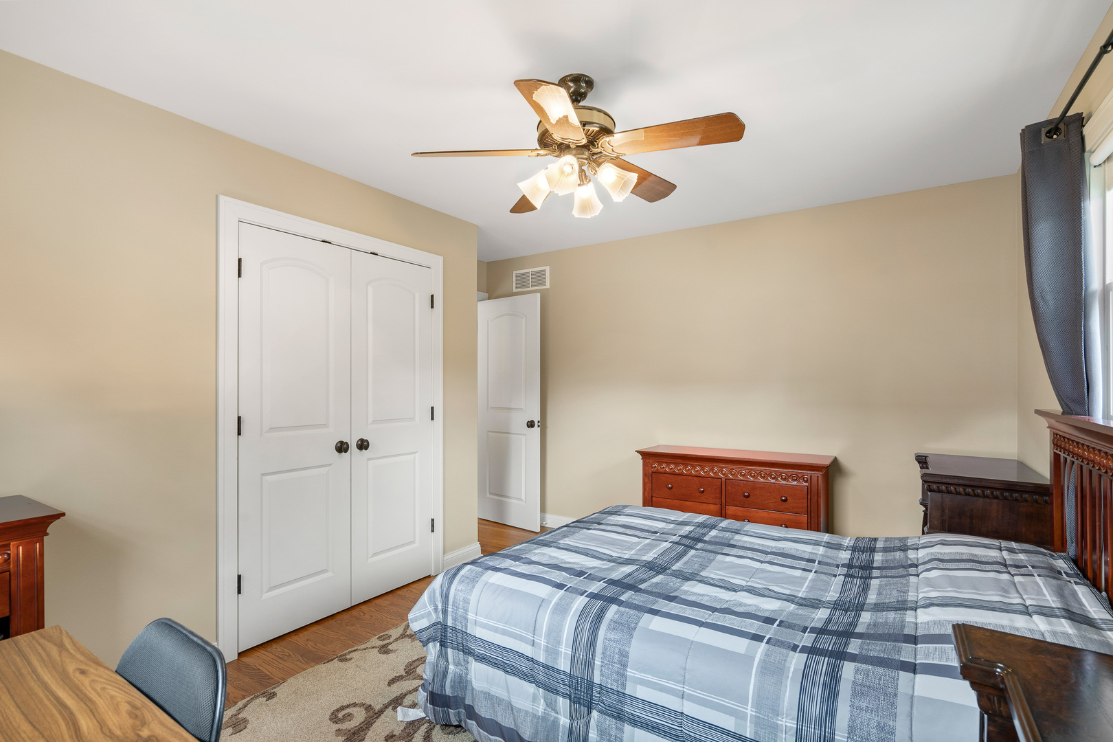 5229 Benton Avenue Downers Grove IL 60515