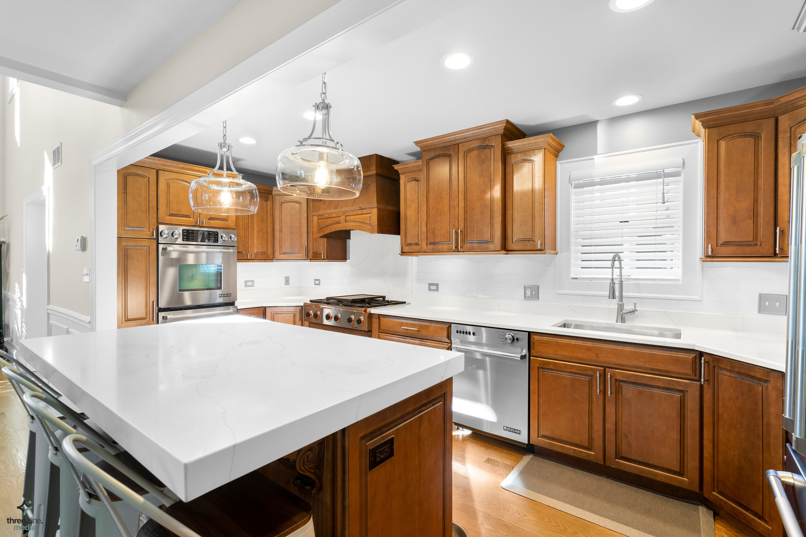 5229 Benton Avenue Downers Grove IL 60515