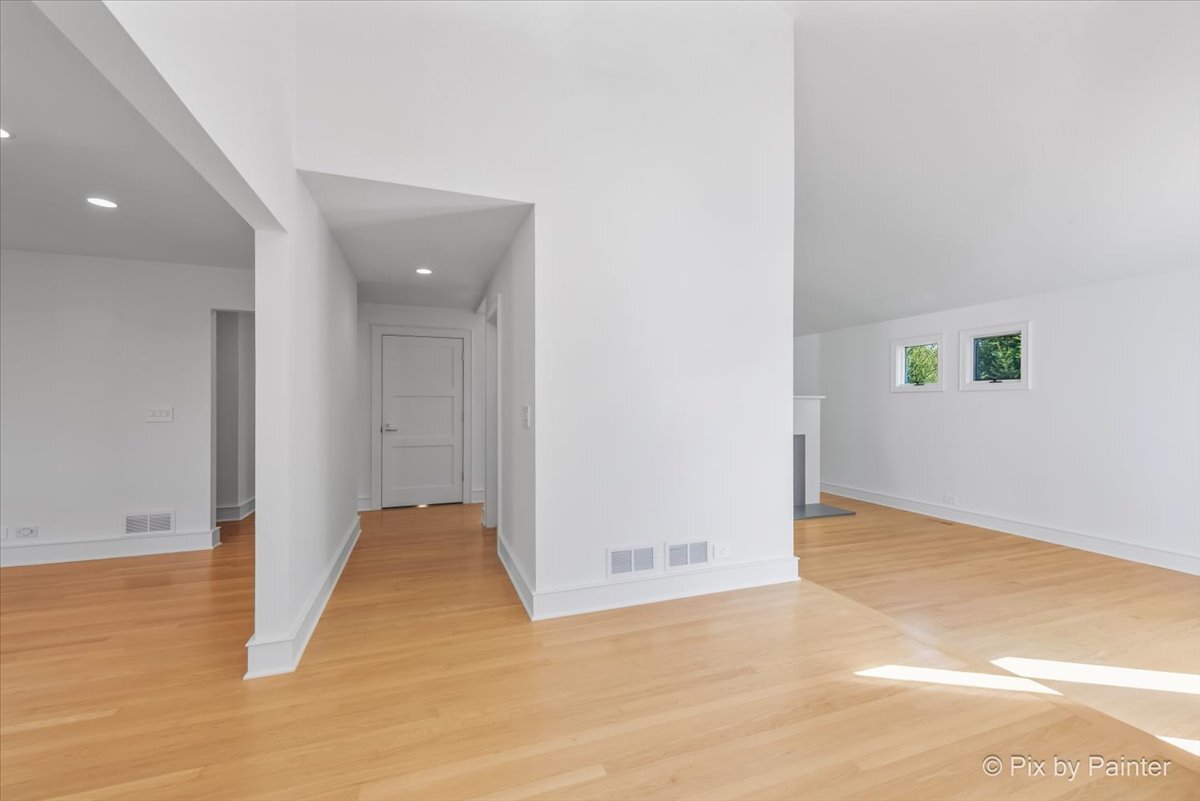28W300 Flanders Lane Winfield IL 60190