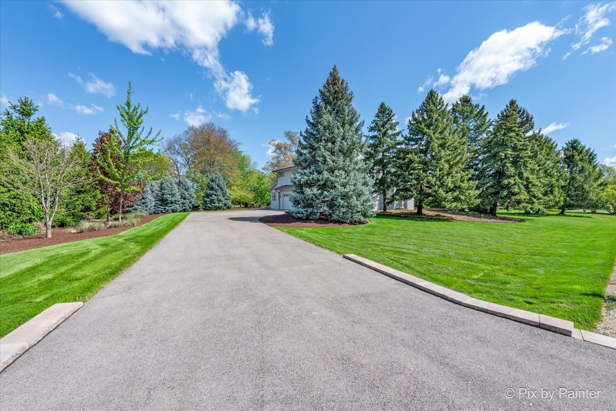 28W300 Flanders Lane Winfield IL 60190