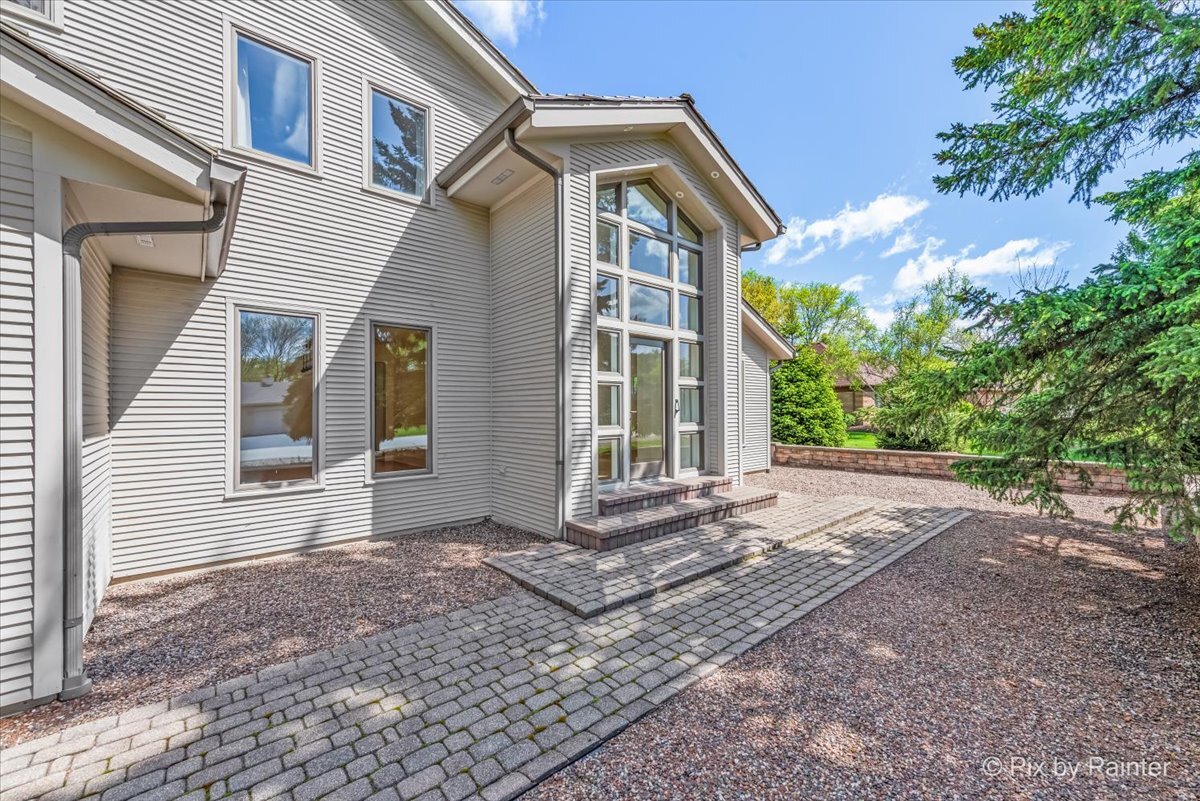 28W300 Flanders Lane Winfield IL 60190