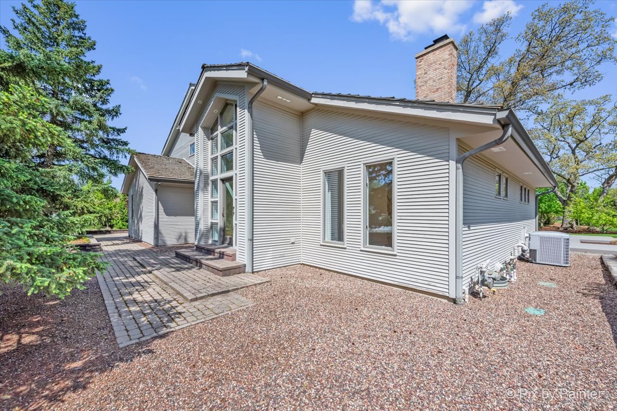 28W300 Flanders Lane Winfield IL 60190