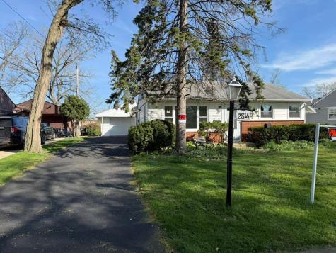 2814 Cardinal Drive Rolling Meadows IL 60008