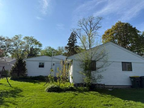 2814 Cardinal Drive Rolling Meadows IL 60008