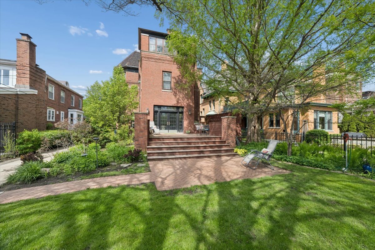 4923 South Greenwood Avenue Chicago IL 60615