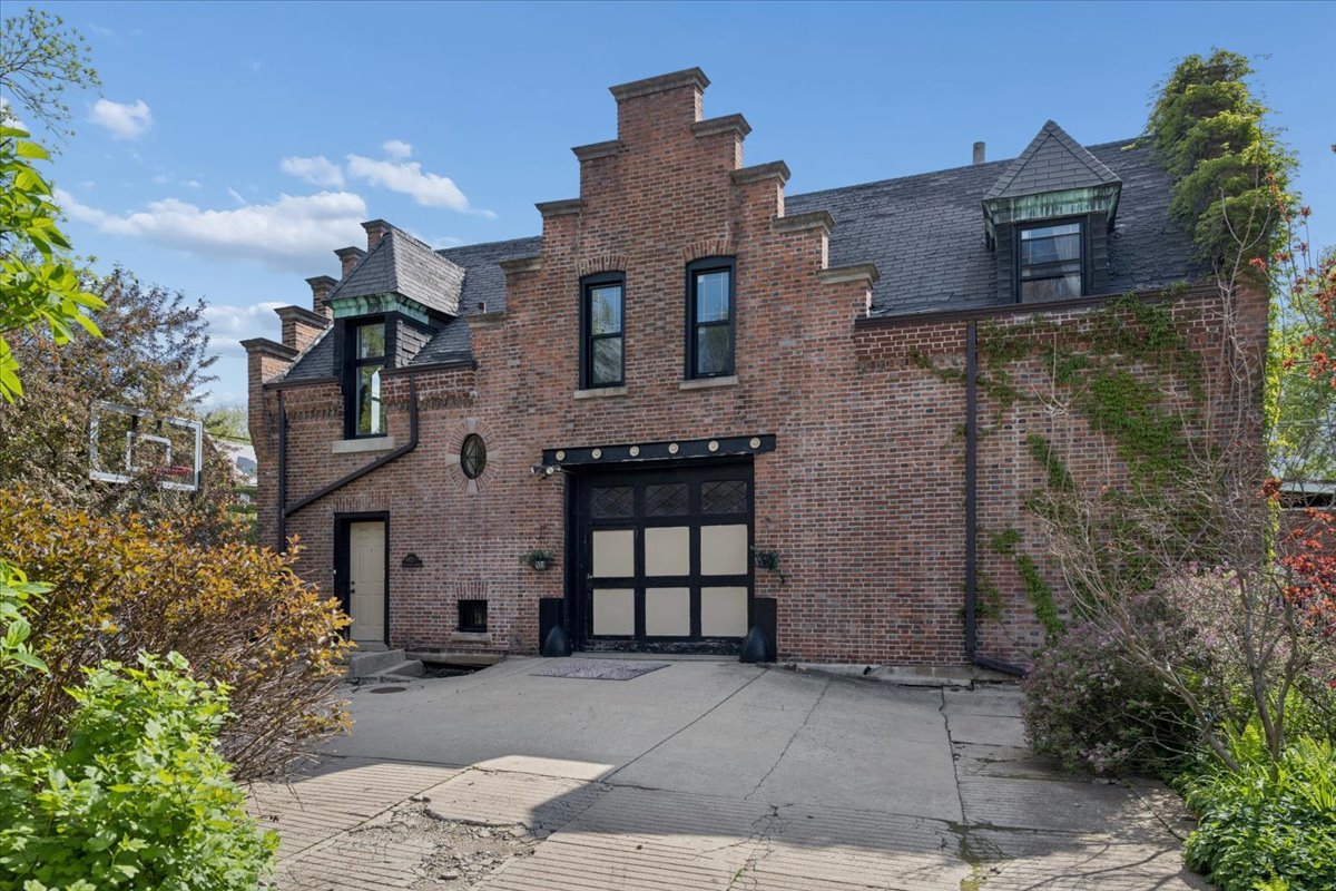 4923 South Greenwood Avenue Chicago IL 60615