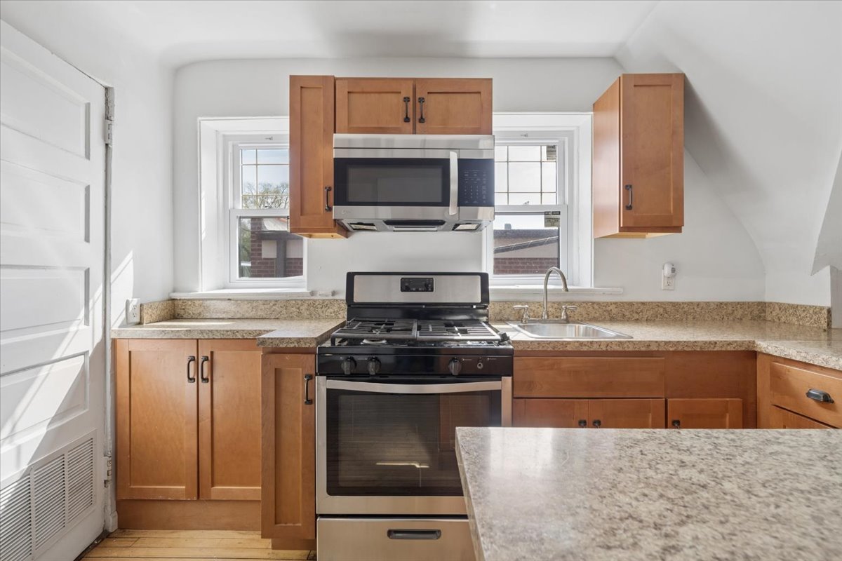 4923 South Greenwood Avenue Chicago IL 60615