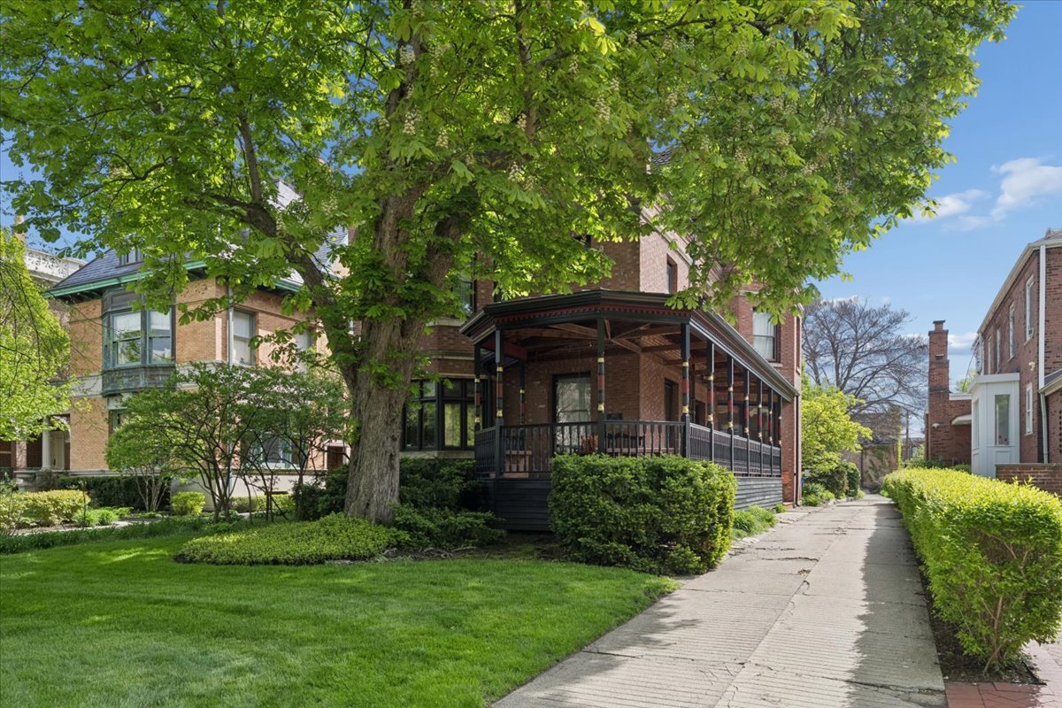 4923 South Greenwood Avenue Chicago IL 60615