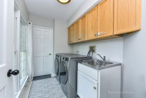 581 Tanager Lane West Chicago IL 60185