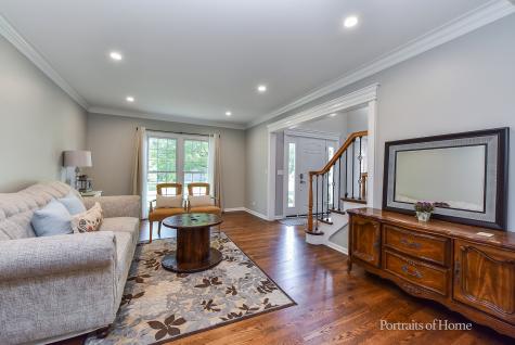 581 Tanager Lane West Chicago IL 60185